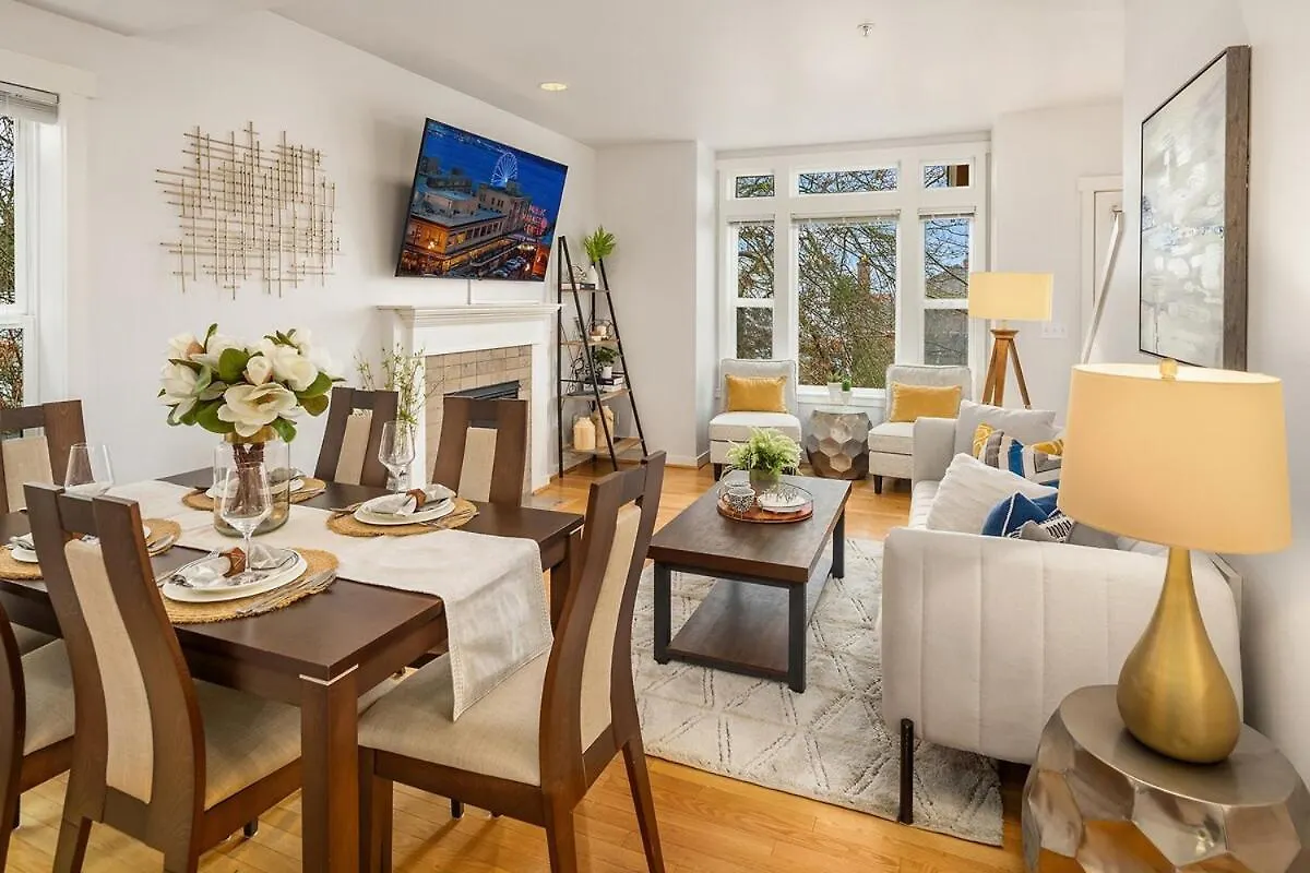 Cheerful Capitol Hill Home Ac And 98 Walk Score Seattle United States